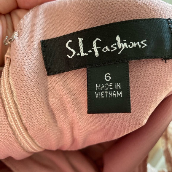 Stunning Pink Tea-length gown - Picture 3 of 3